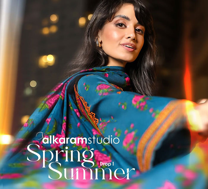 How to Choose Unstitched Dress Colors According to Your Skin Tone