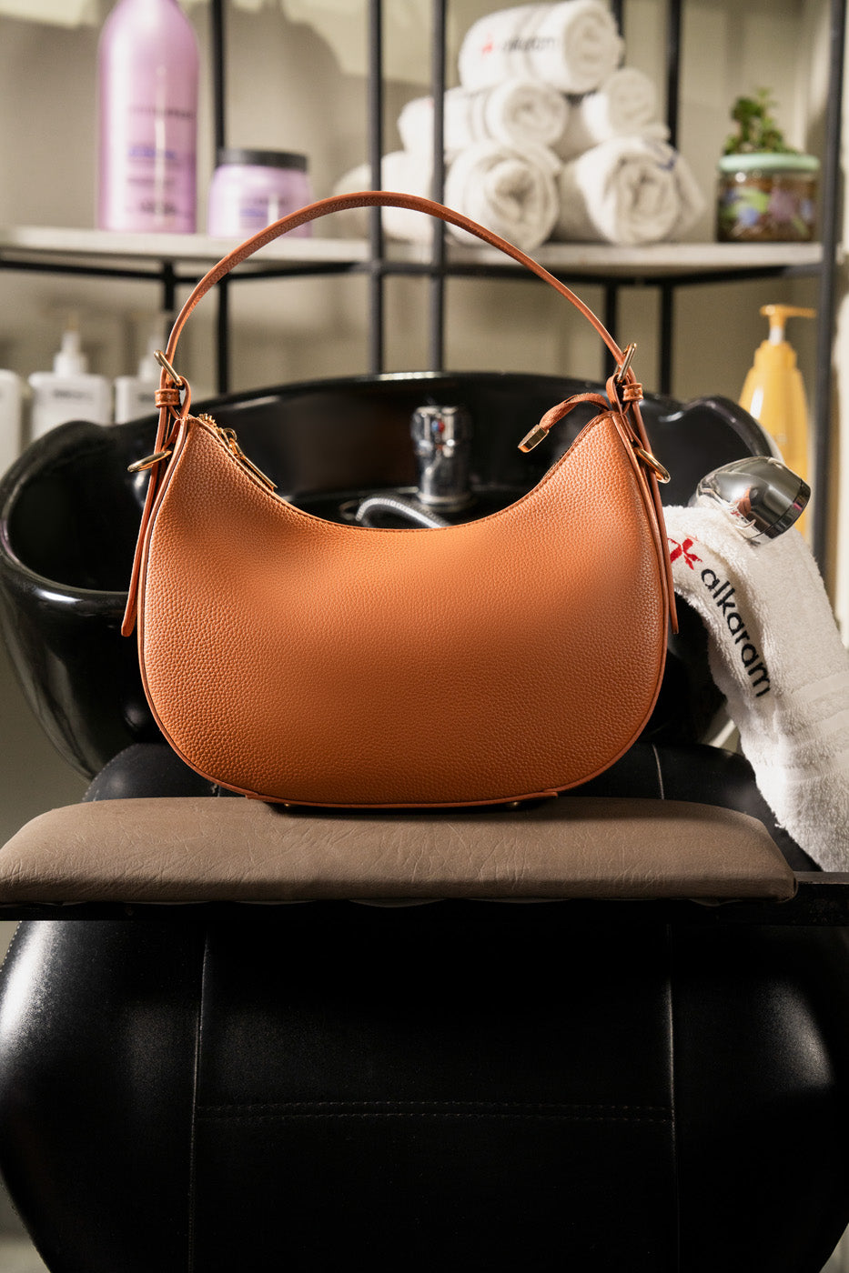 SHOULDER BAG