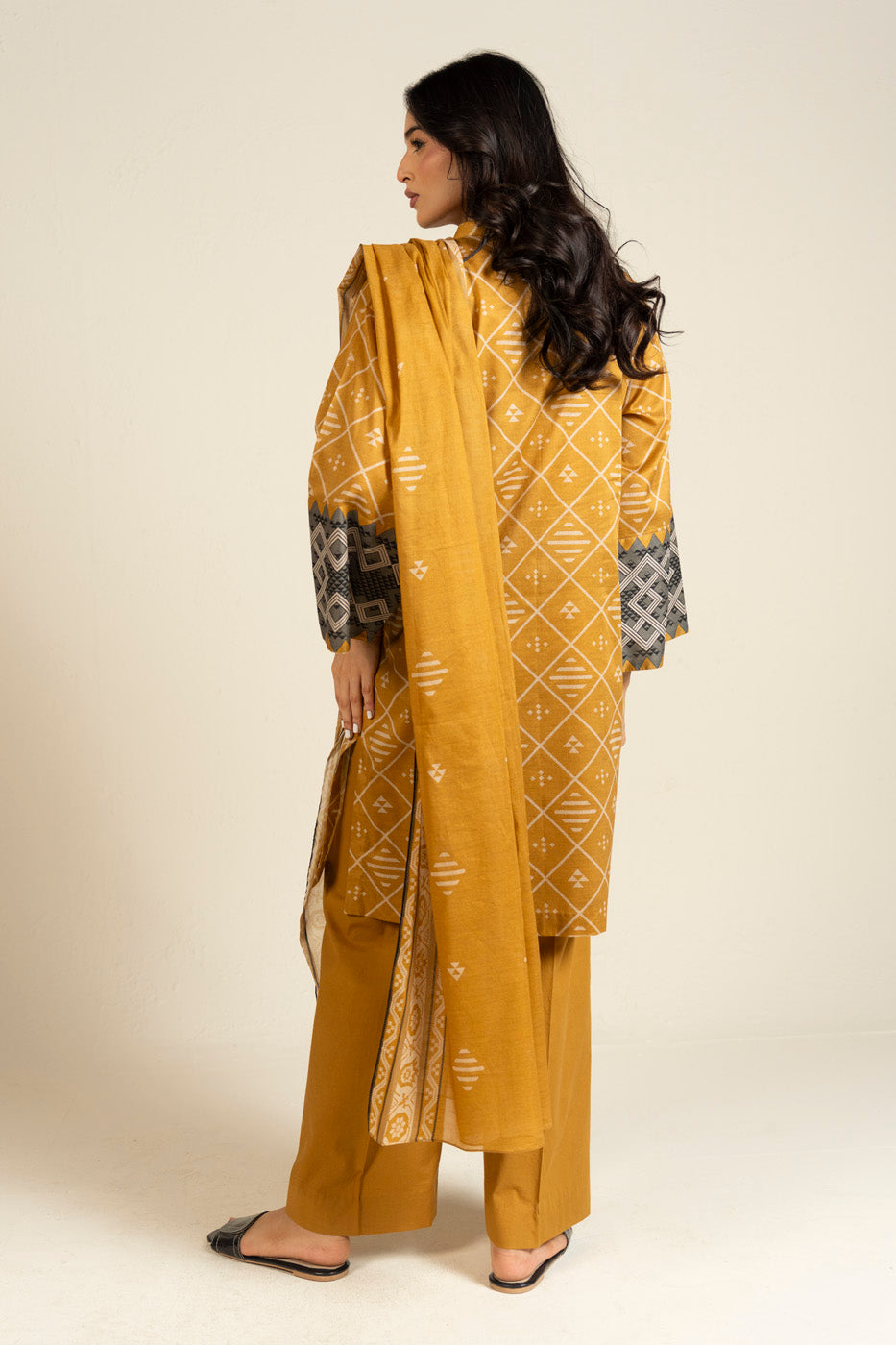 RTS | SHIRT, TROUSER & DUPATTA