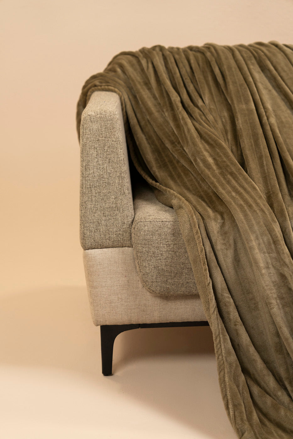 HOME | FLEECE BLANKET