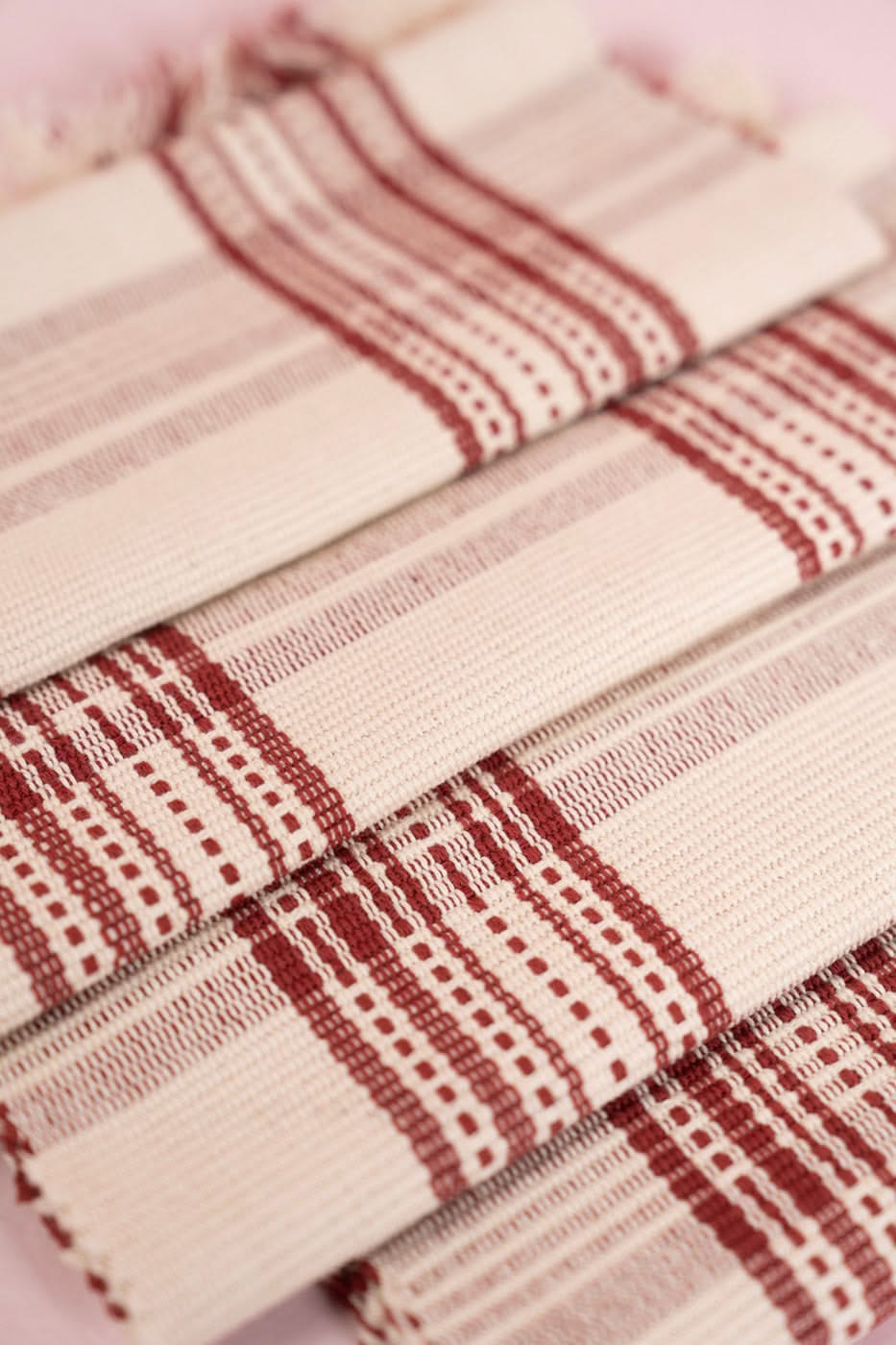 HOME | TABLE RUNNER