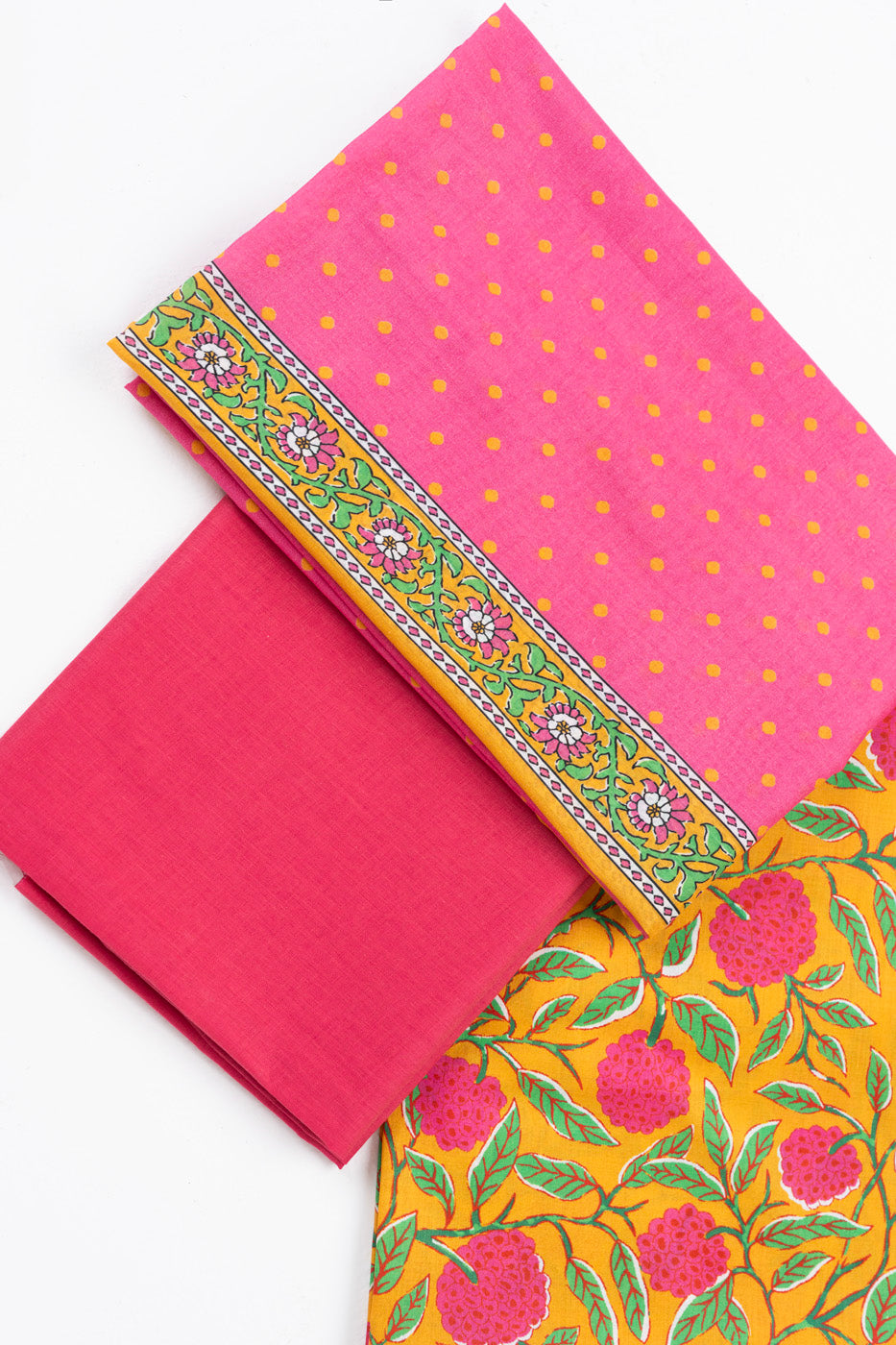 3-pc-printed-lawn-suit-with-lawn-dupatta-alkaram-studio