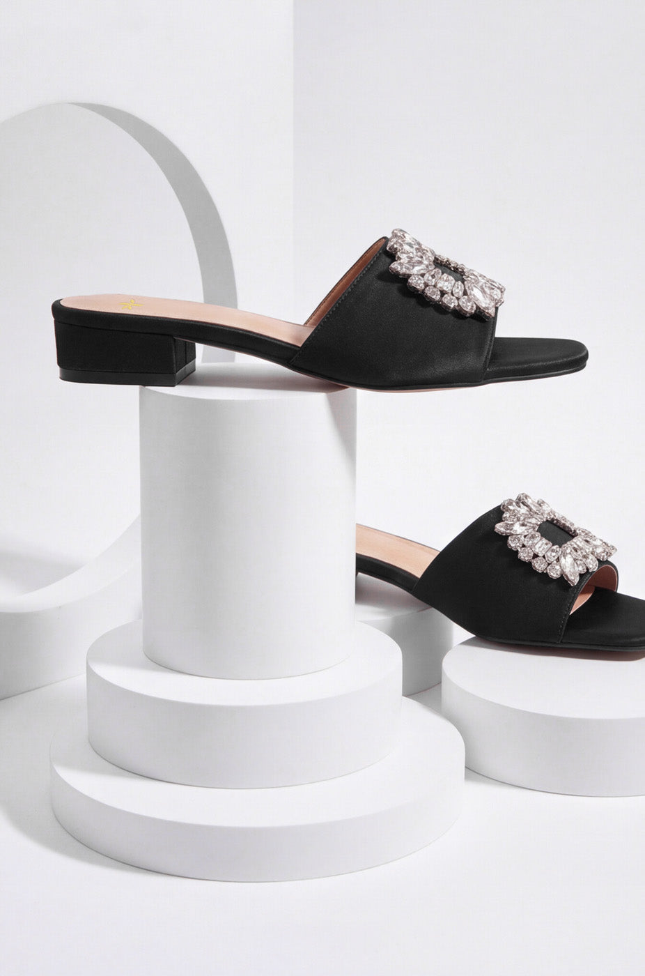 BUCKLE HEELS