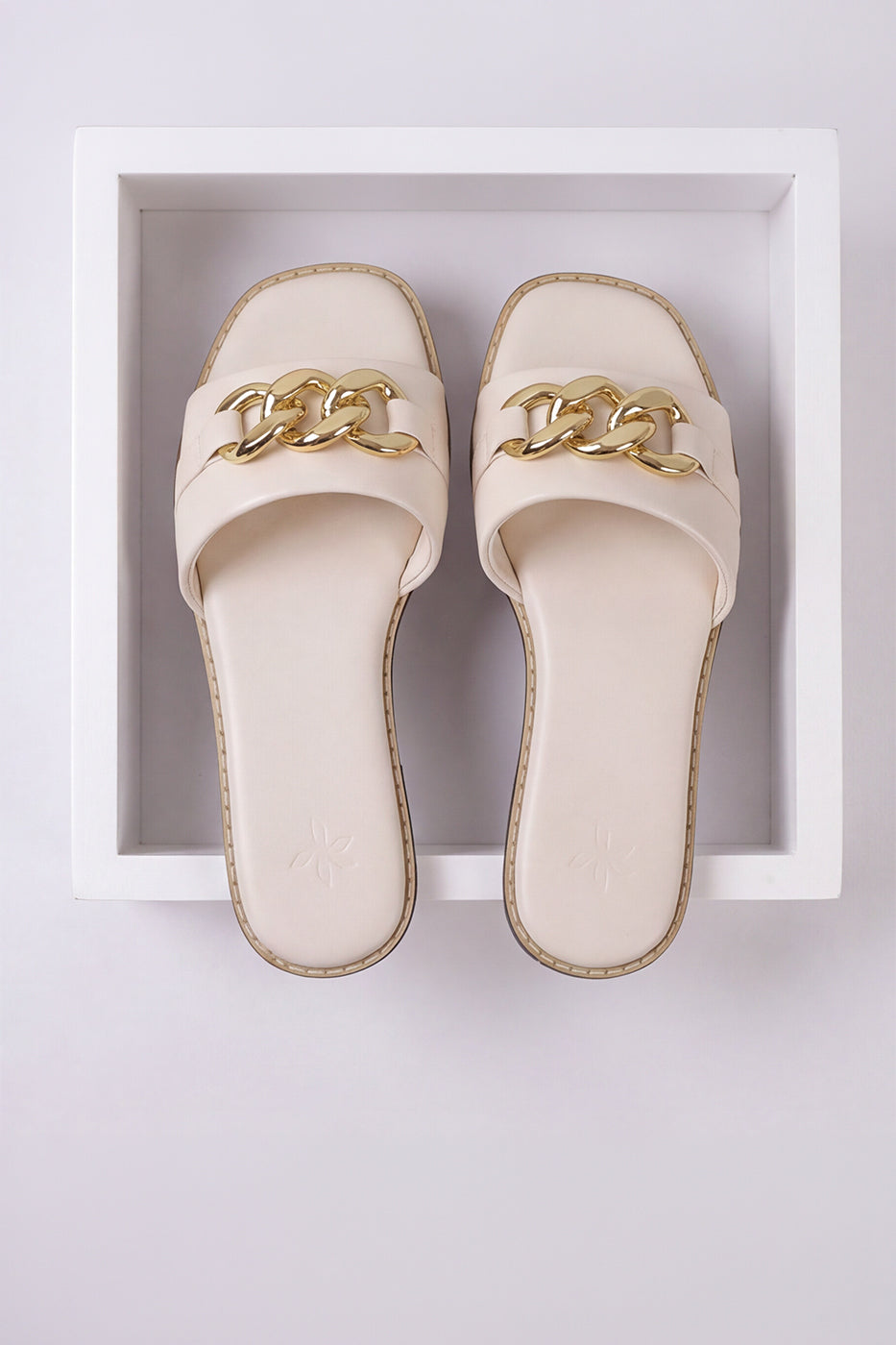 BUCKLE STRAP SLIDES