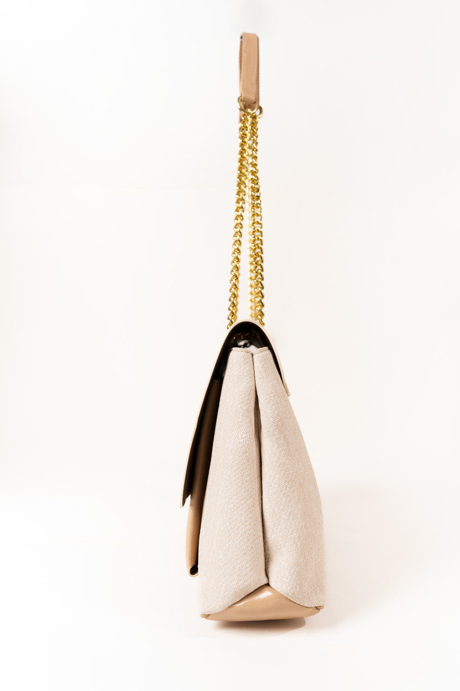 Chain Strap Shoulder Bag – White