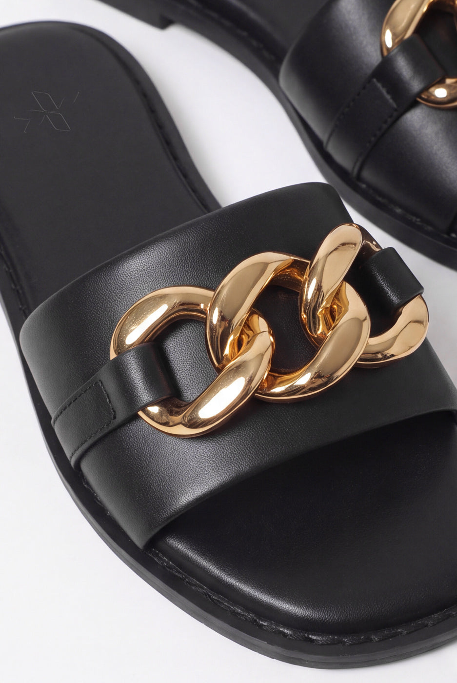 Buckle Strap Slides – Black