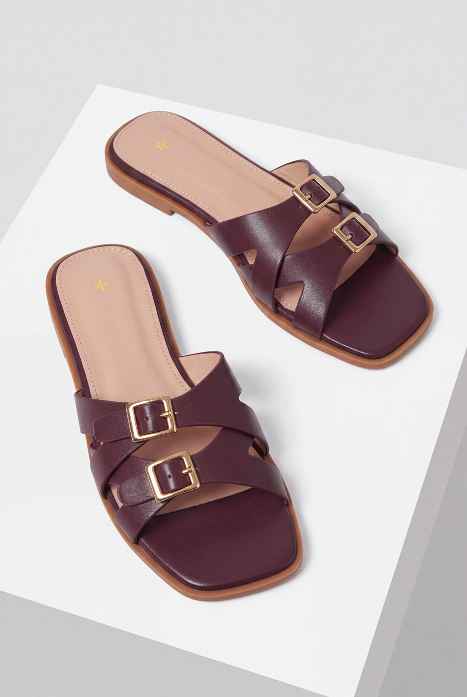 Knot Strap Slides – Maroon