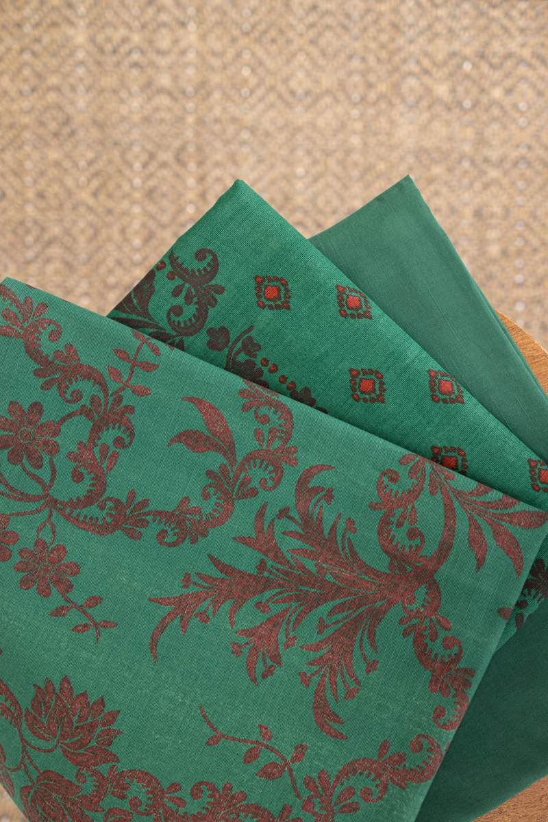 3 Pc Printed Khaddar Suit With Printed Khaddar Dupatta