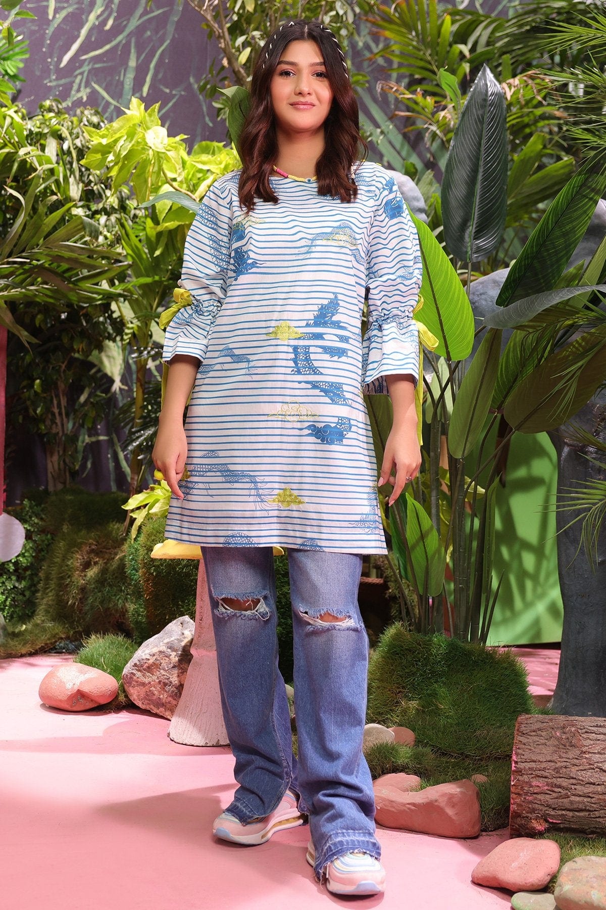 1 Pc Embroidered Lawn Shirt