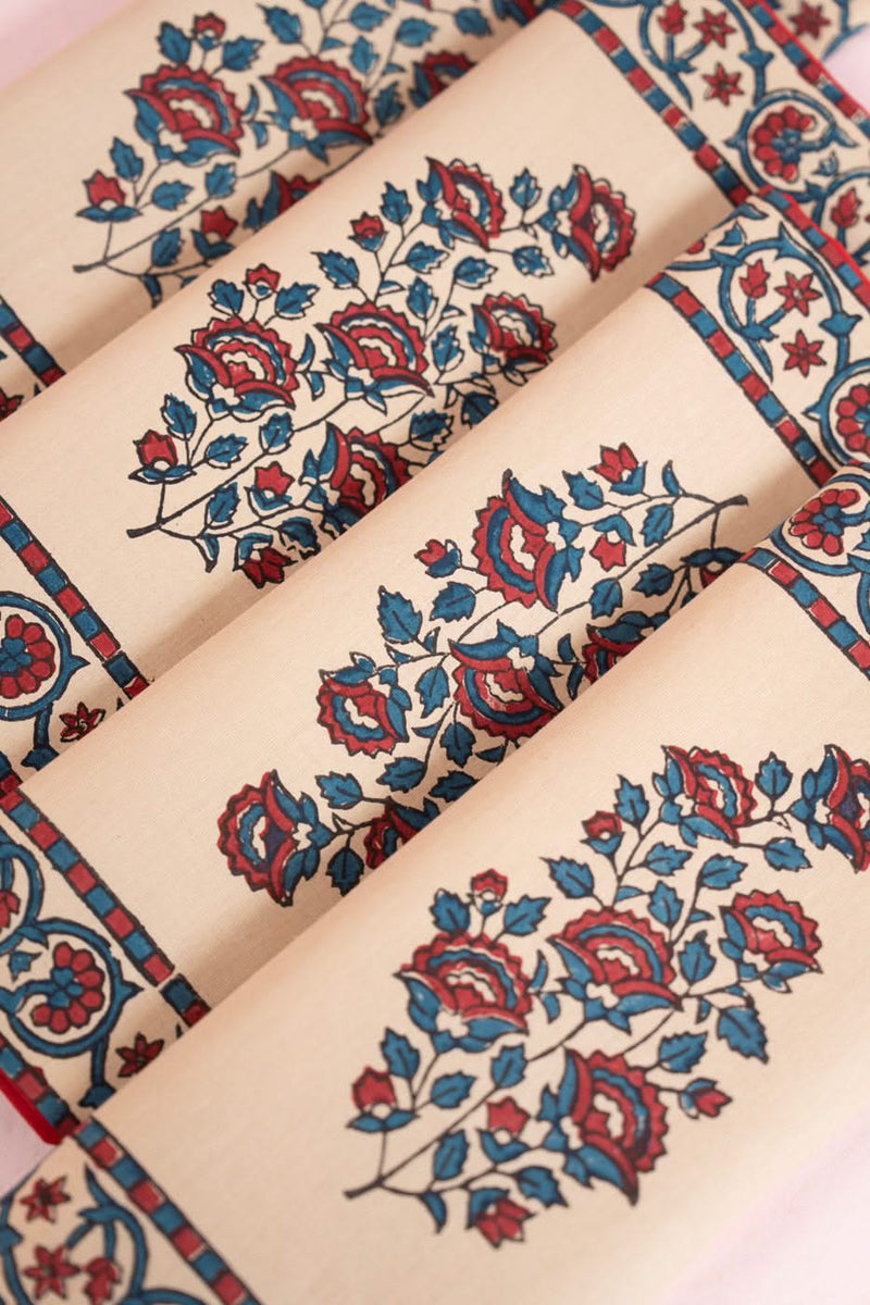 HOME | TABLE RUNNER