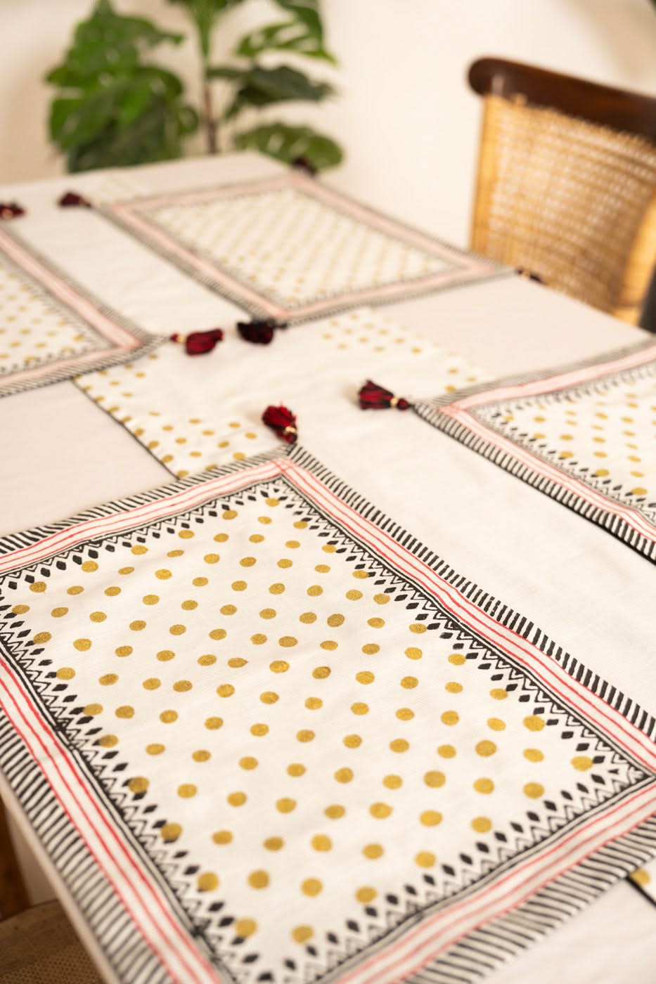 HOME | PLACE MAT
