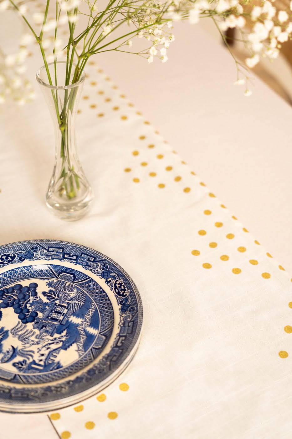 HOME | TABLE RUNNER