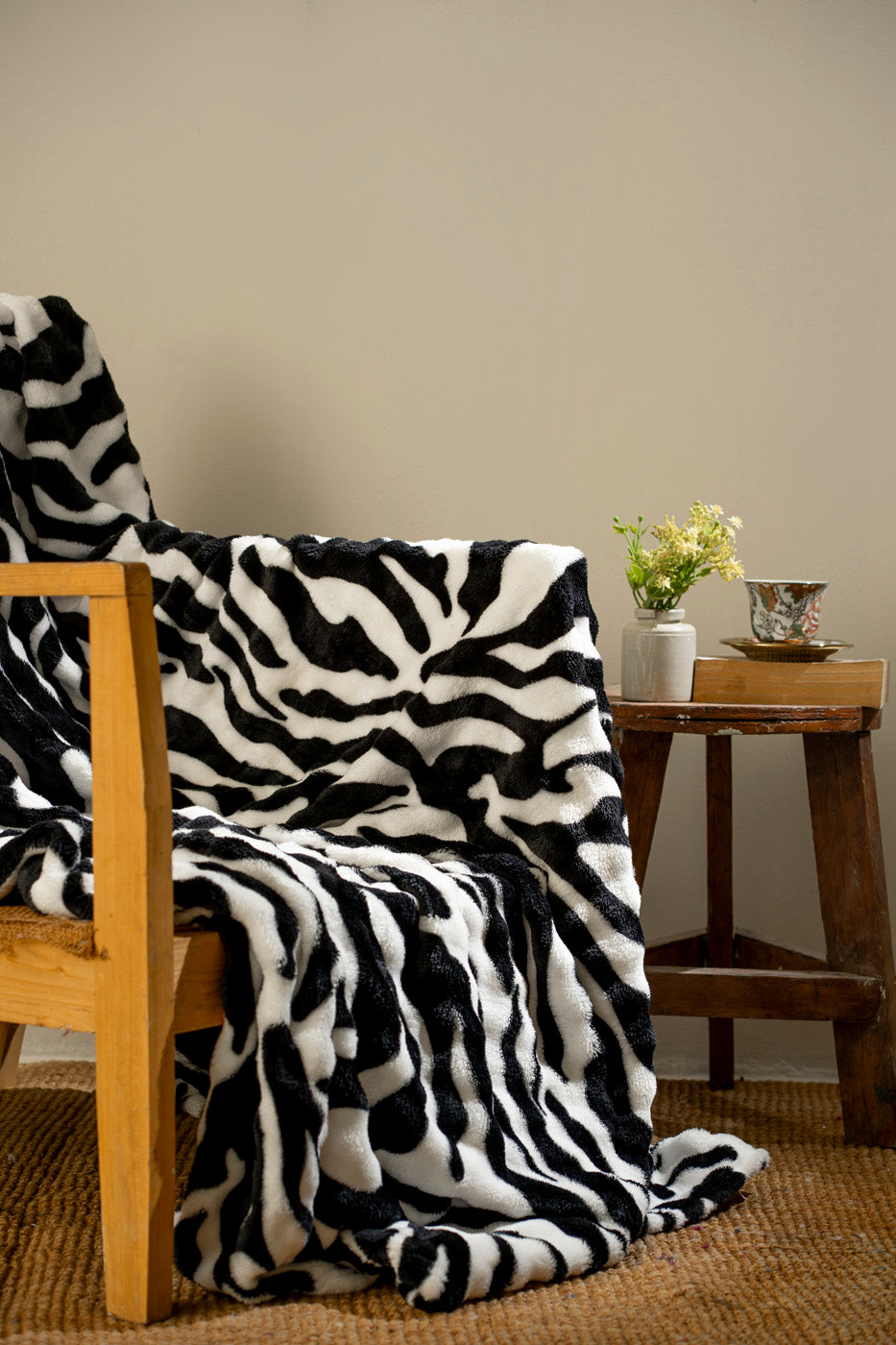 HOME | FLEECE BLANKET