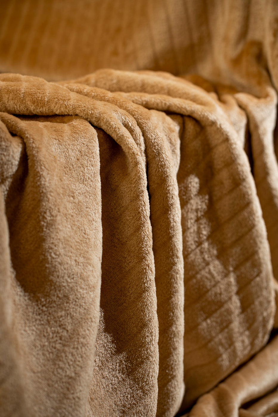 HOME | FLEECE BLANKET