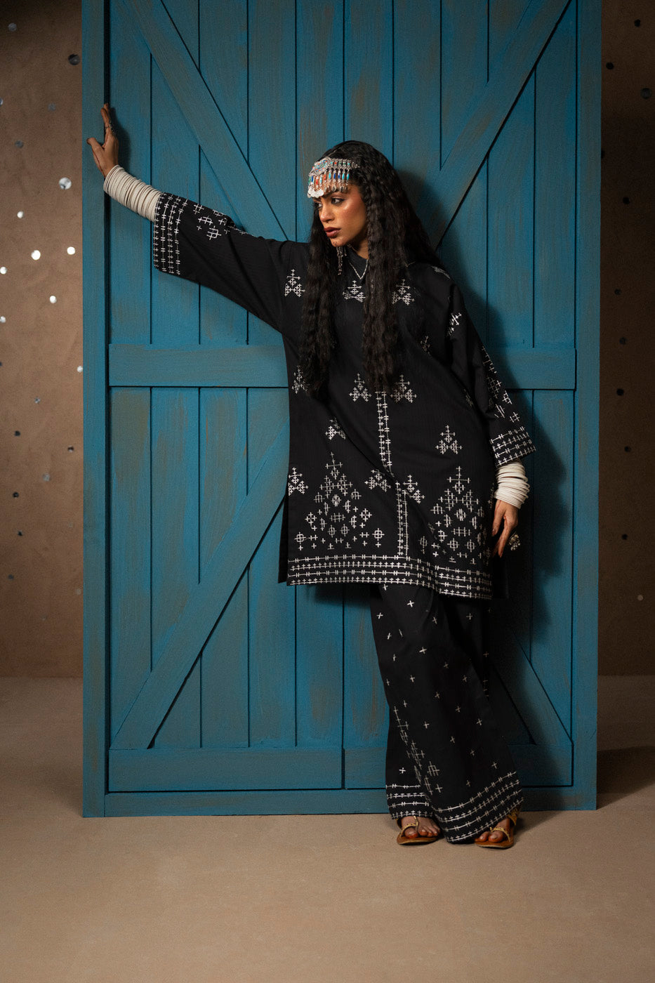 RTW | SHIRT & BOOTCUT PANTS