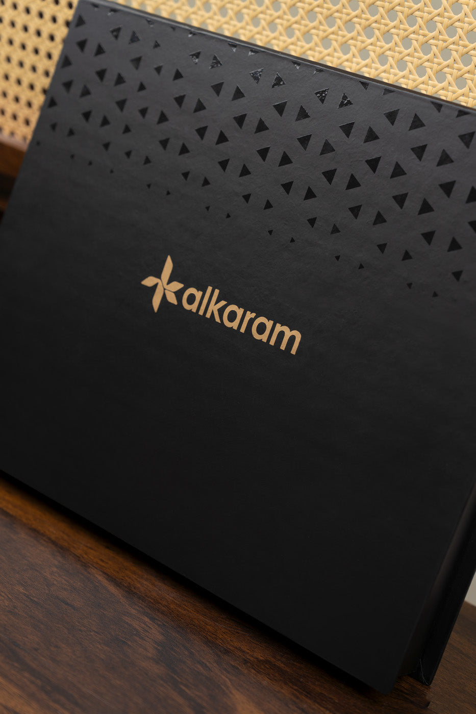GIFT BOX