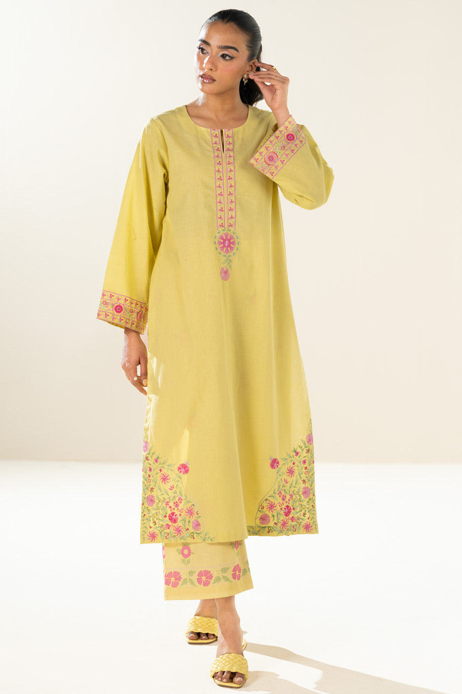 Retail Price: 6,990/-PKR