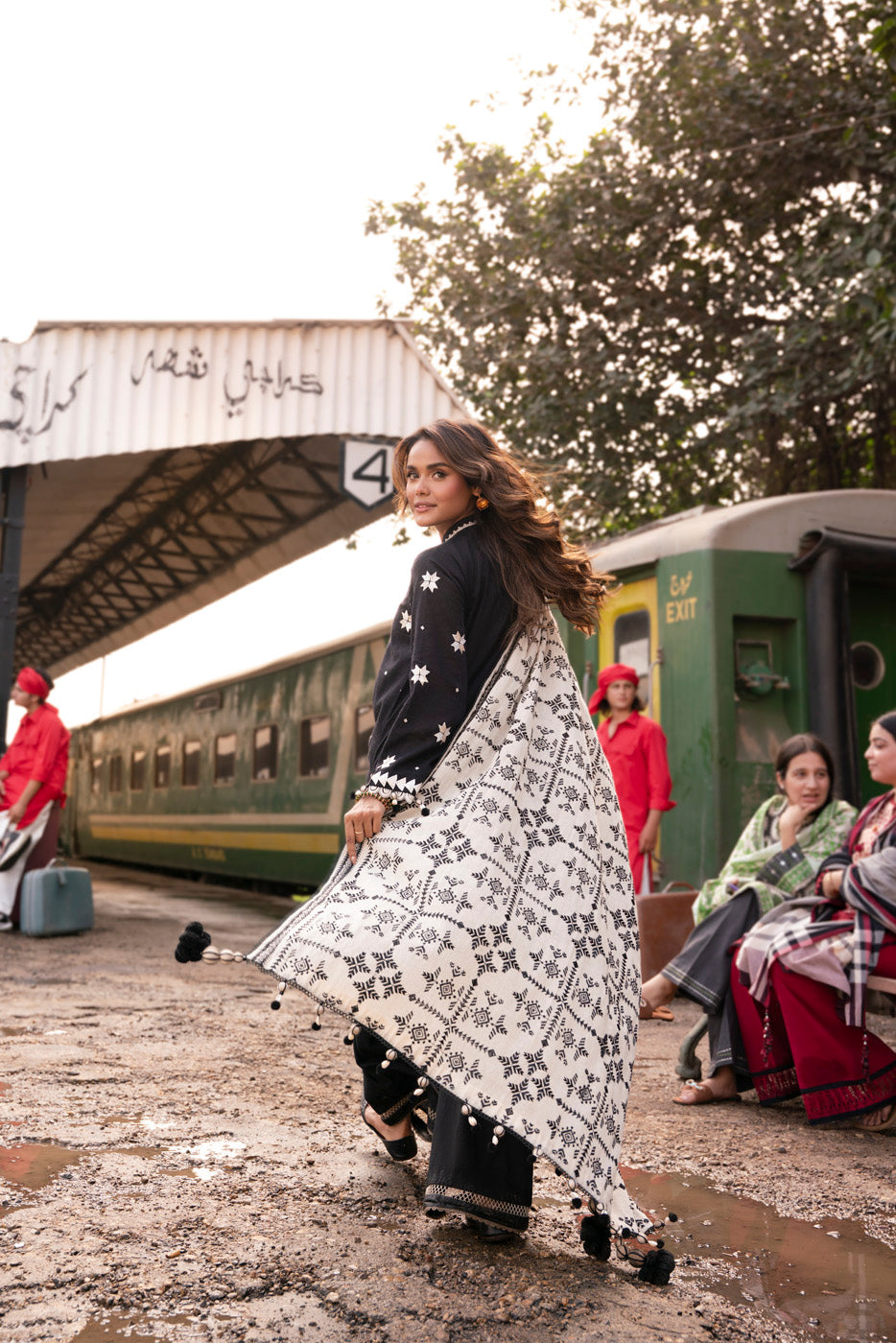 RTS | SHIRT, TROUSER & SHAWL