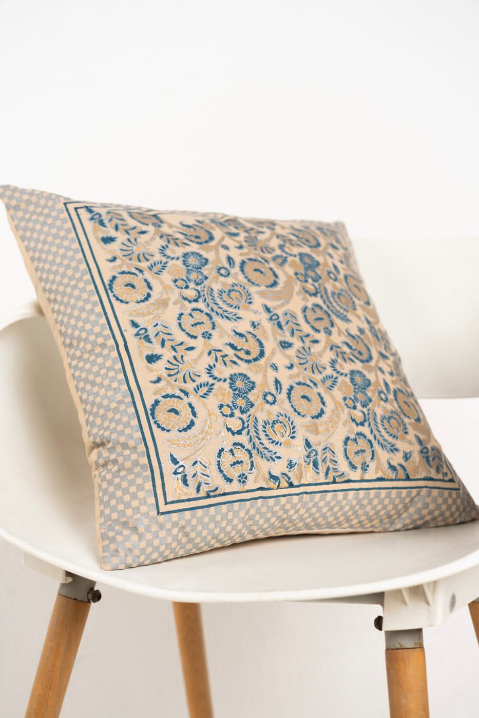 HOME | CUSHION COVER
