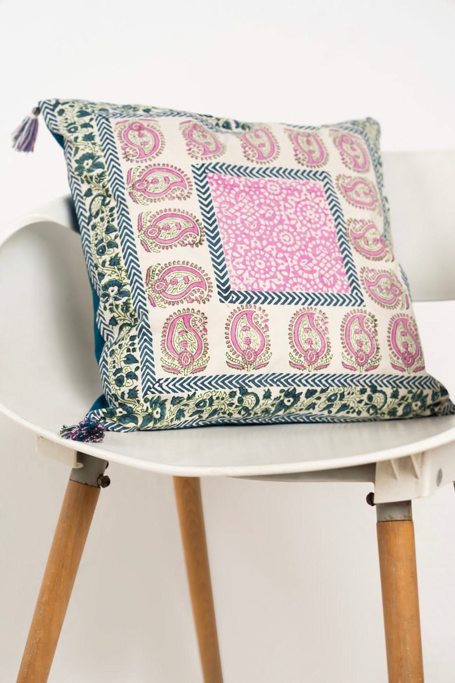 HOME | CUSHION COVER