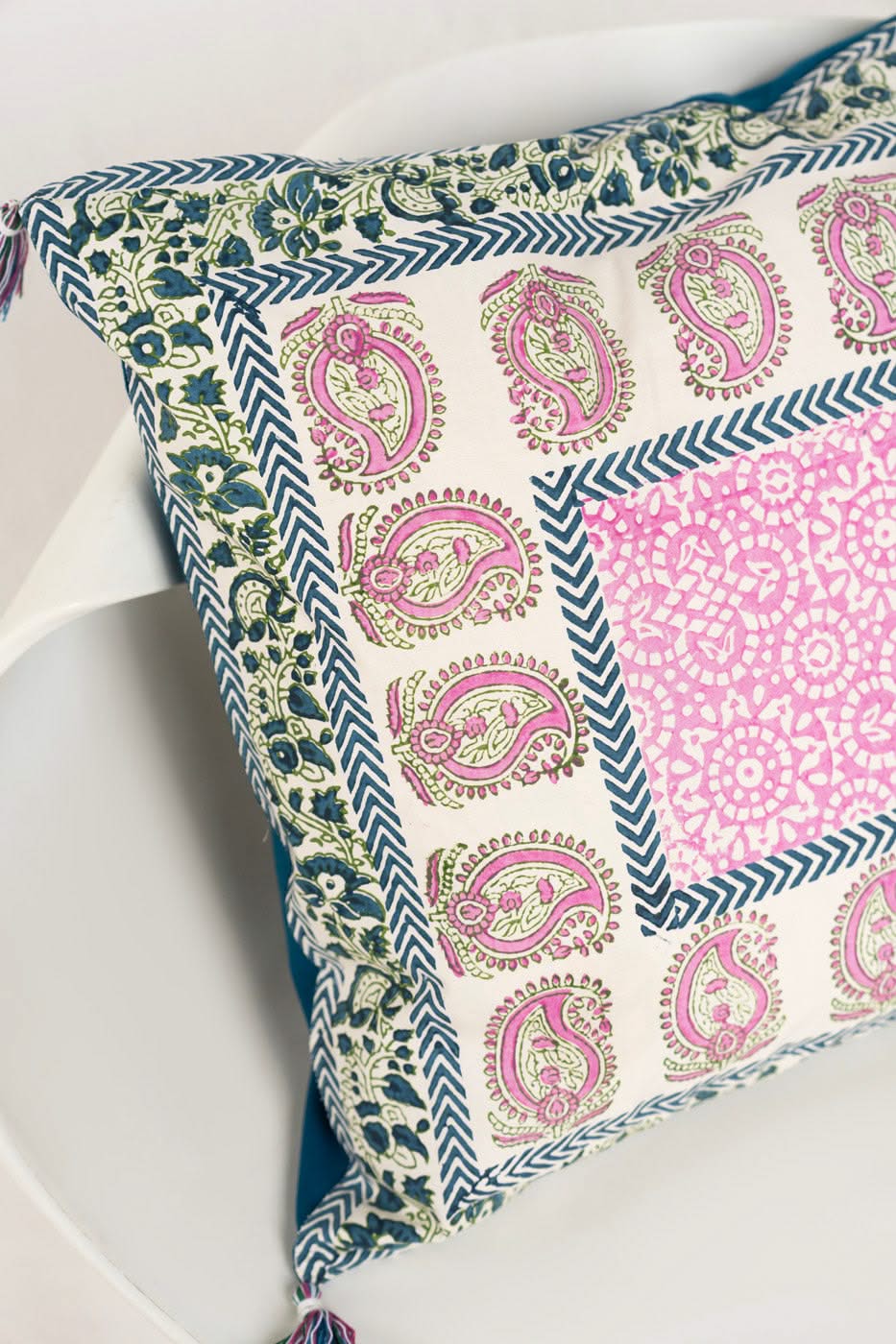 HOME | CUSHION COVER