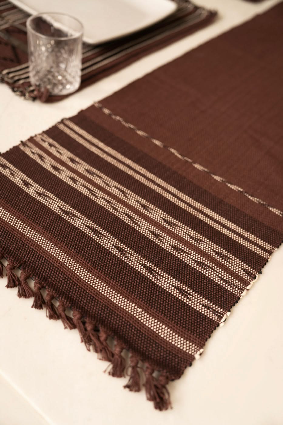 HOME | TABLE RUNNER