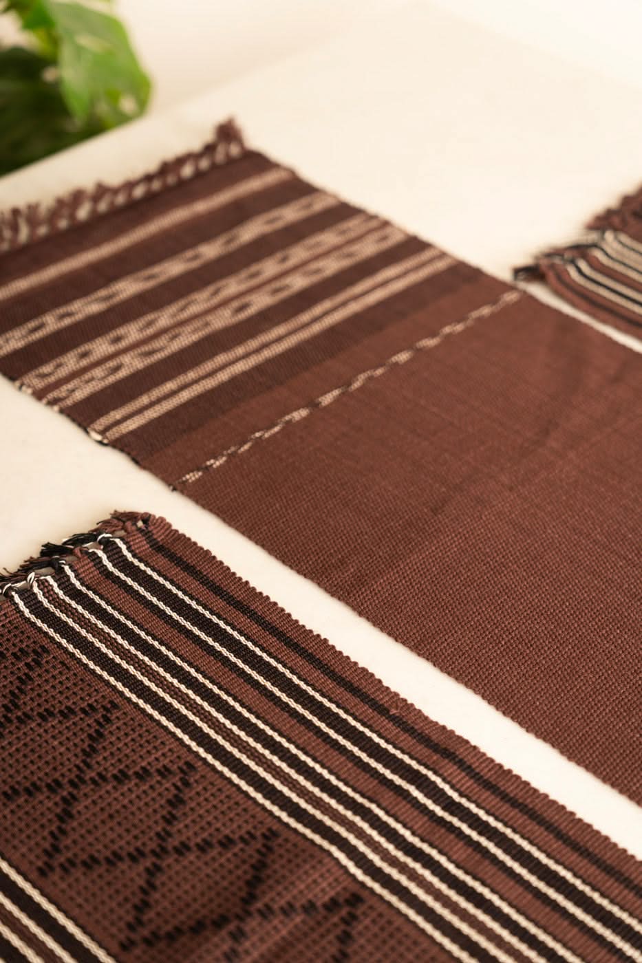 HOME | TABLE RUNNER