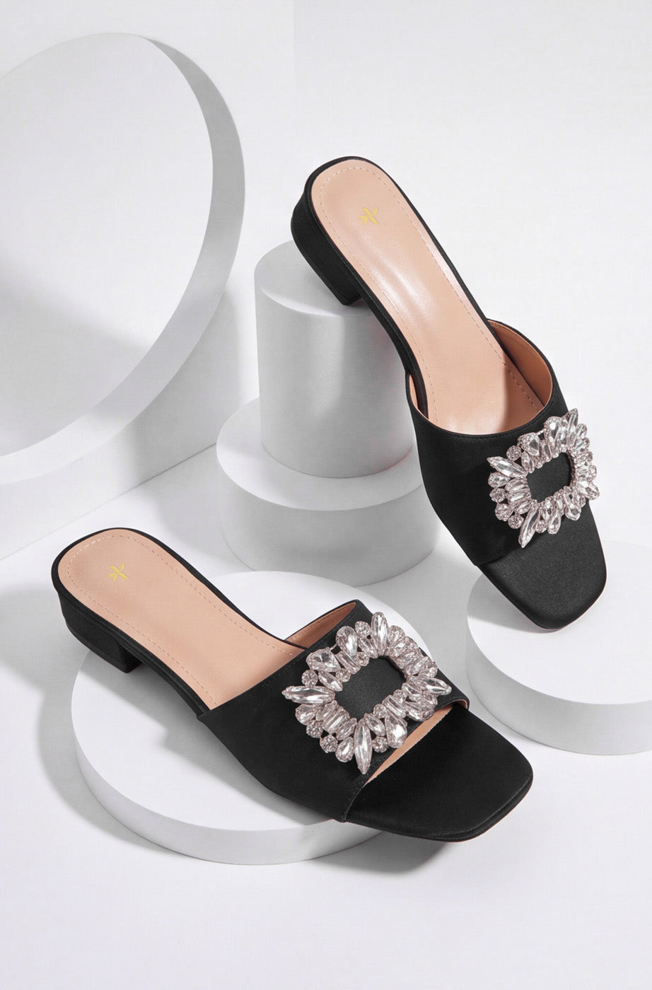 BUCKLE HEELS