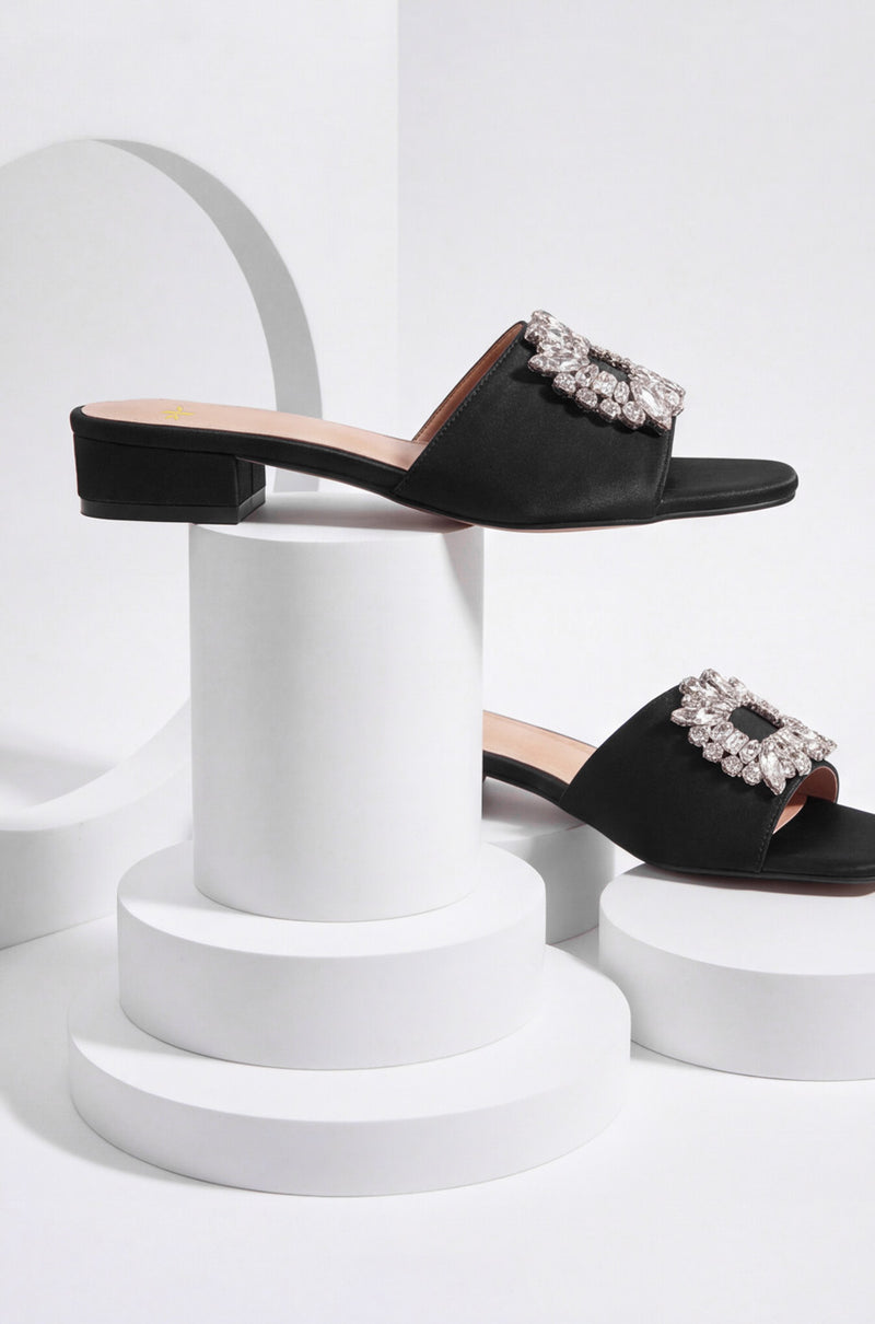 BUCKLE HEELS