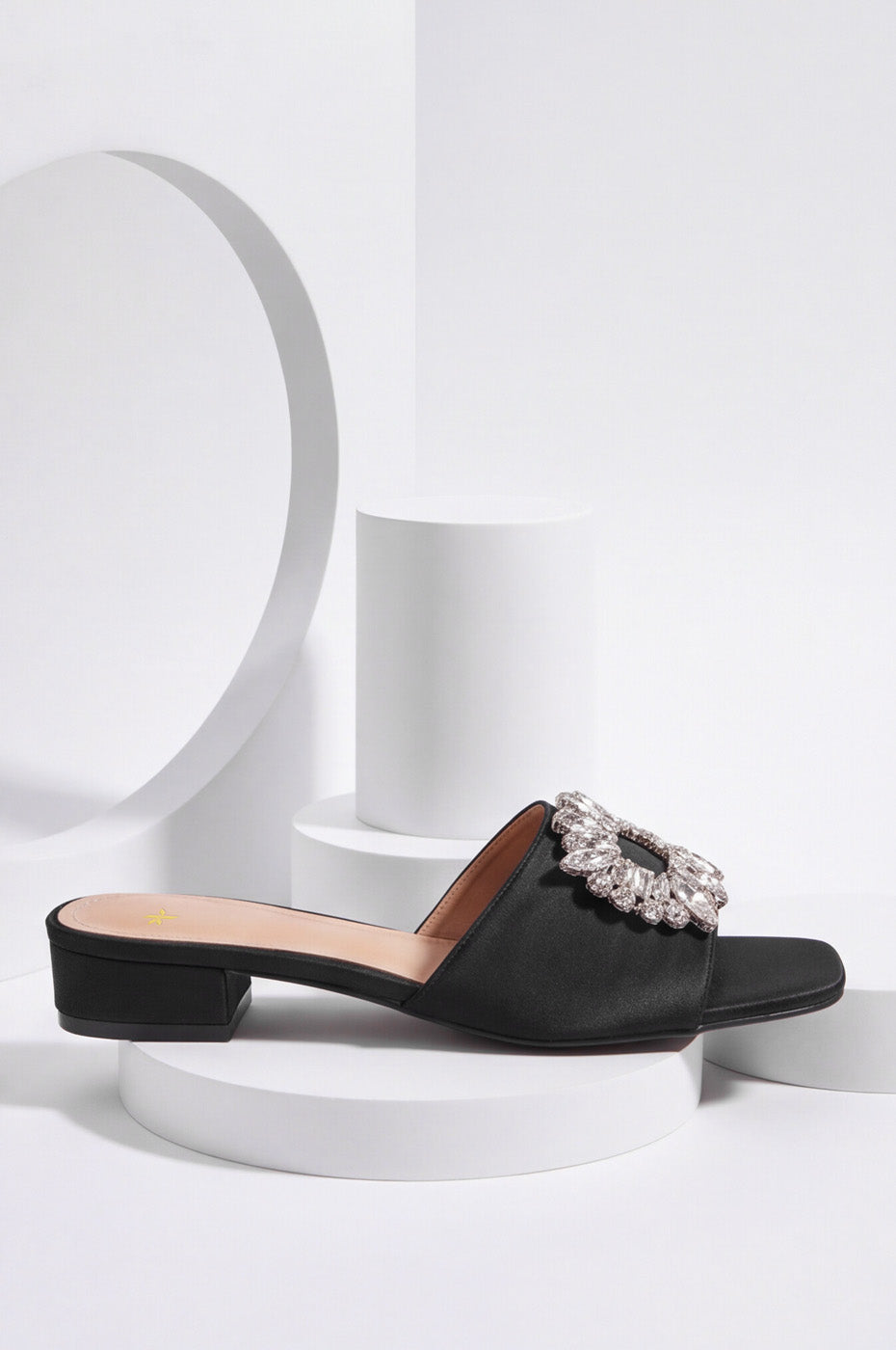 BUCKLE HEELS