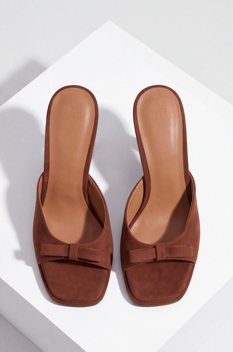 BOW HEELS