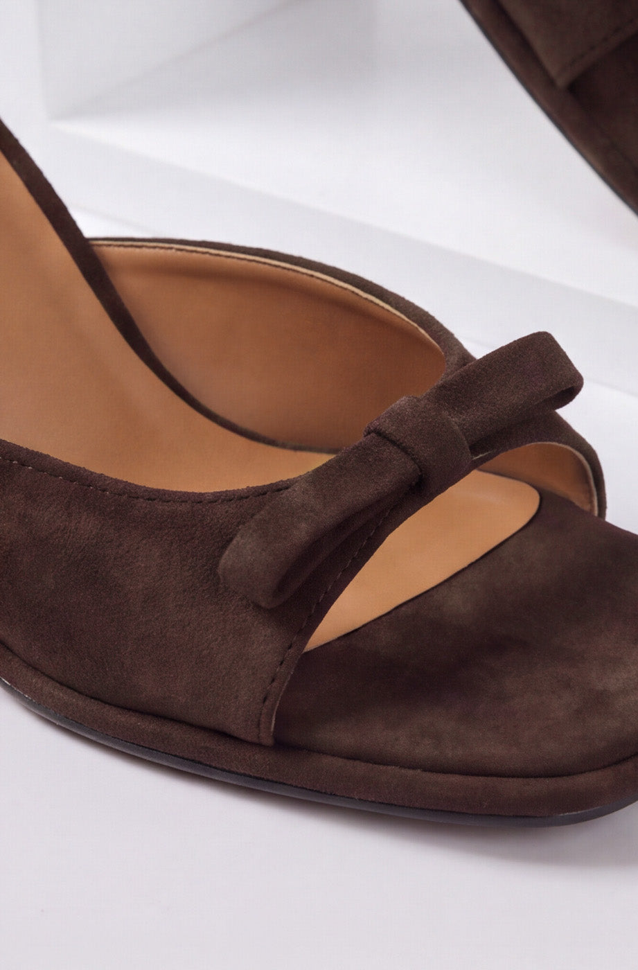 BLOCK HEELS