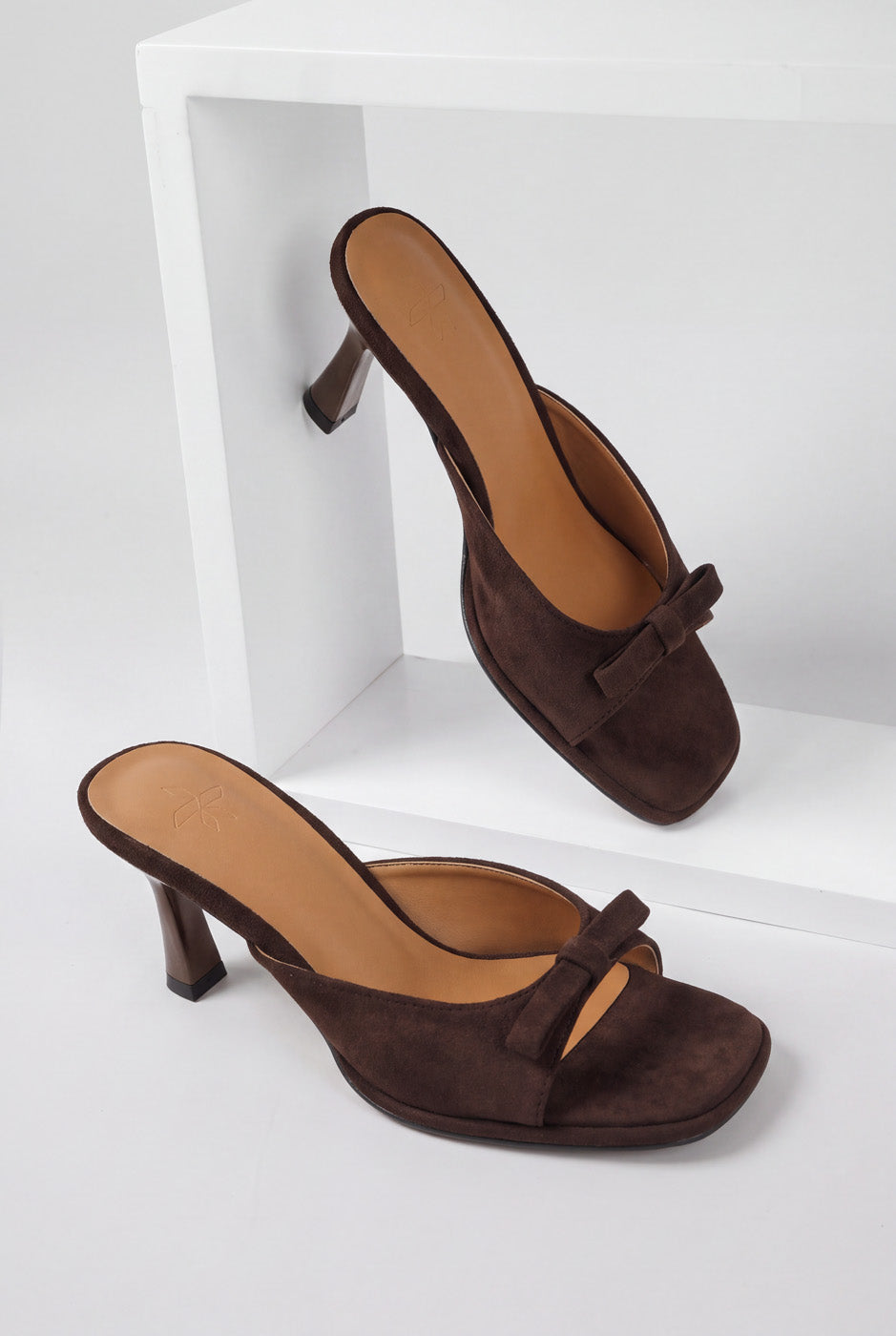 BLOCK HEELS