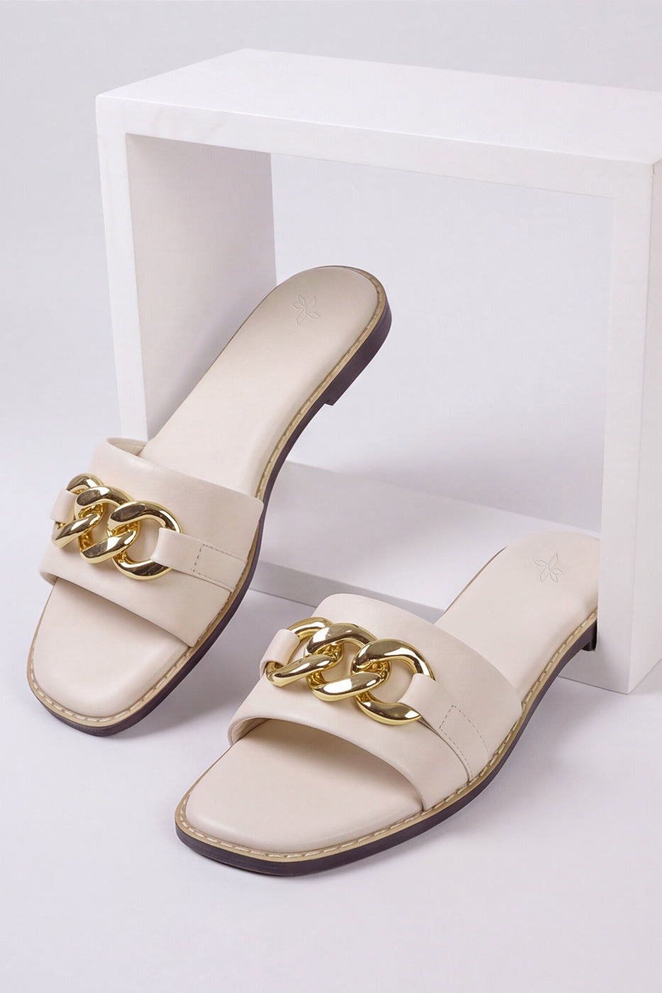 BUCKLE STRAP SLIDES