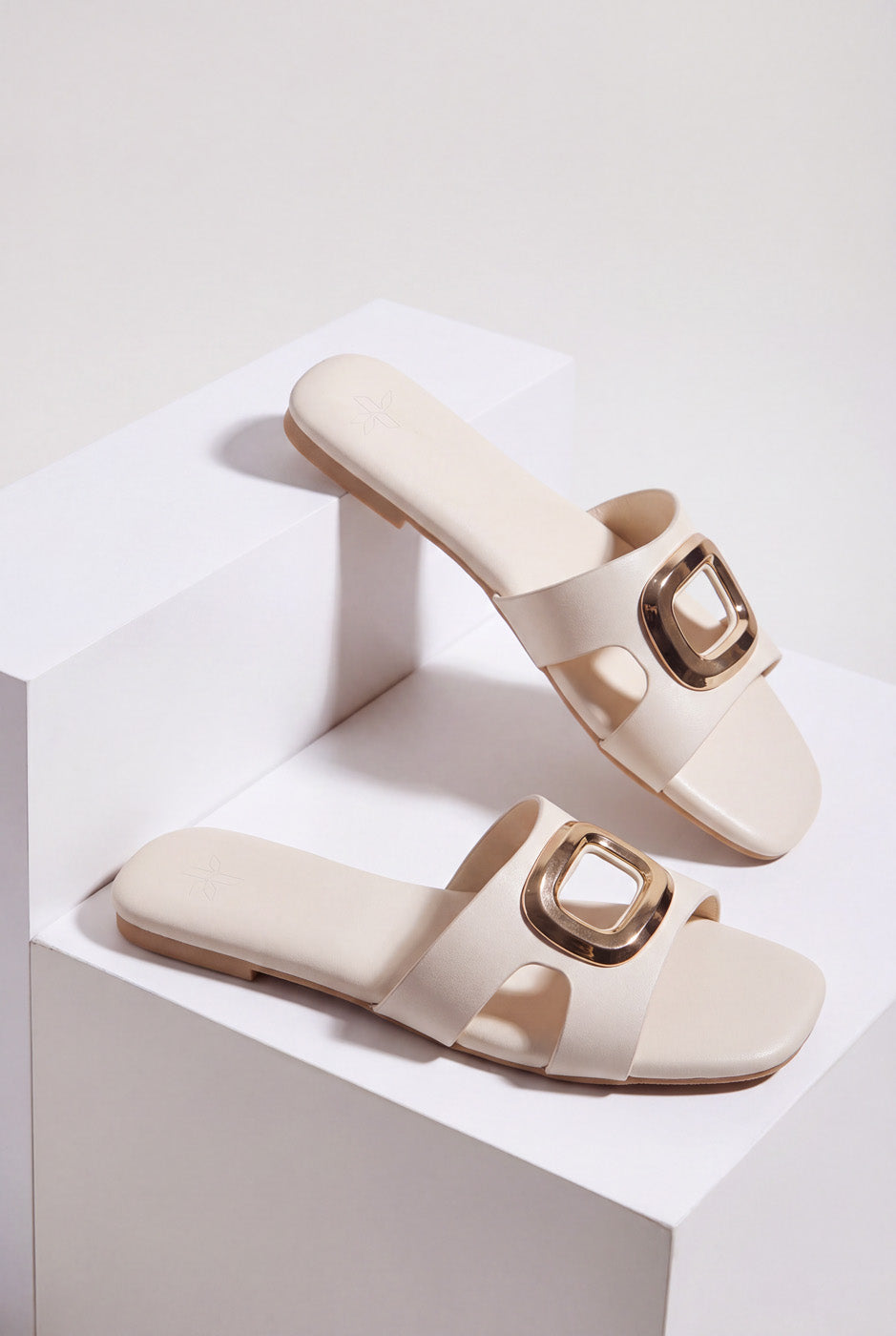 SQUARE BUCKLE SLIDES