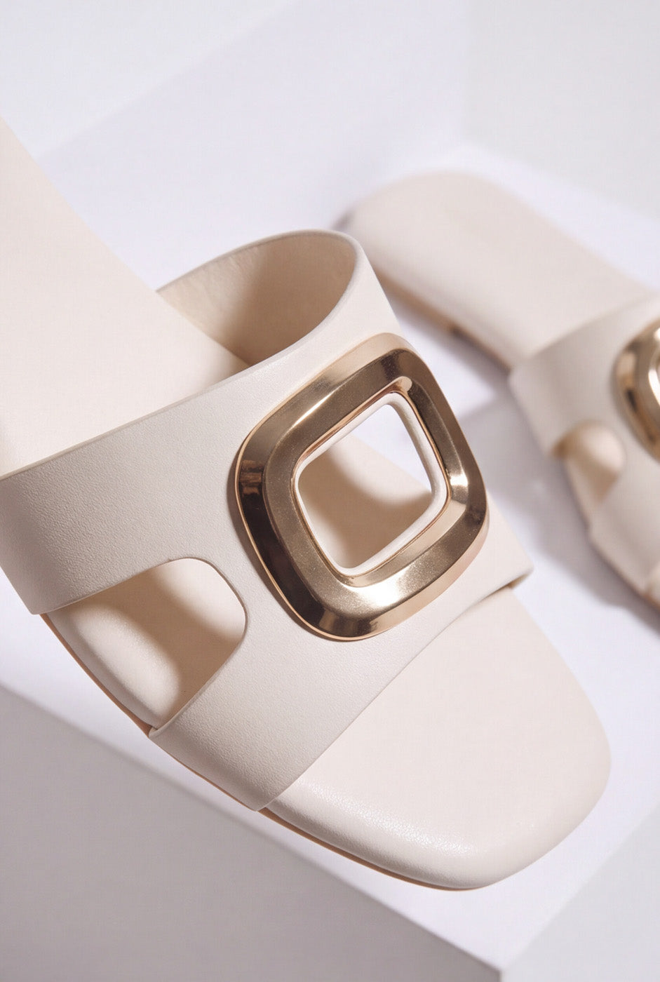 SQUARE BUCKLE SLIDES
