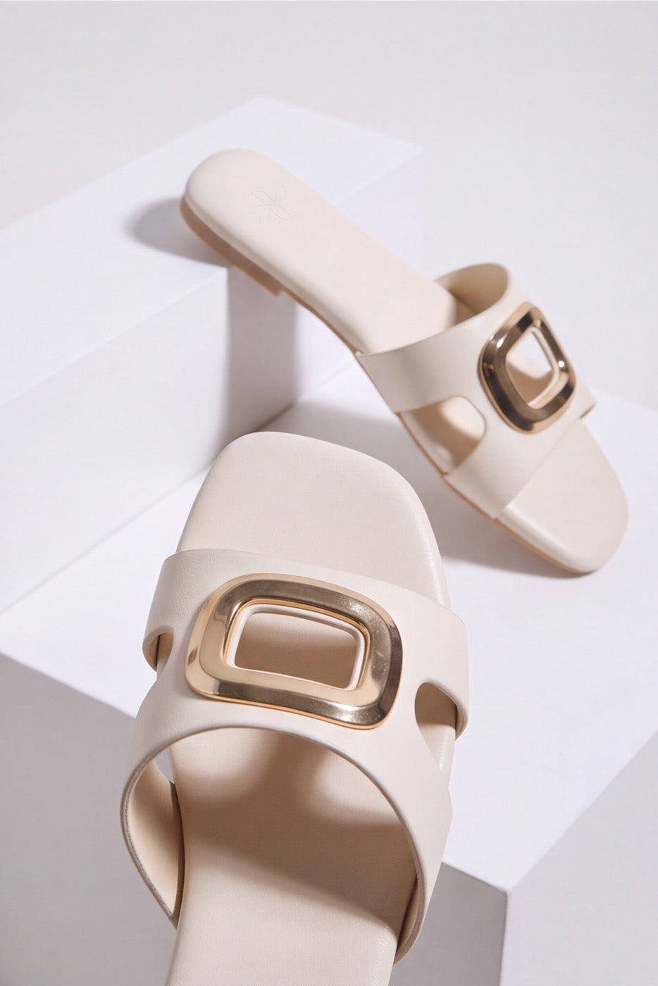 SQUARE BUCKLE SLIDES