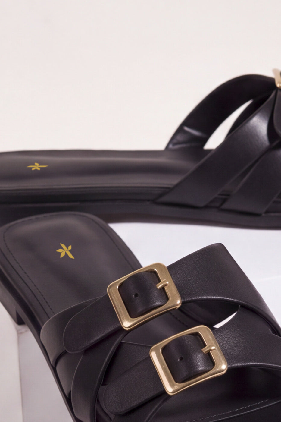 KNOT STRAP SLIDES