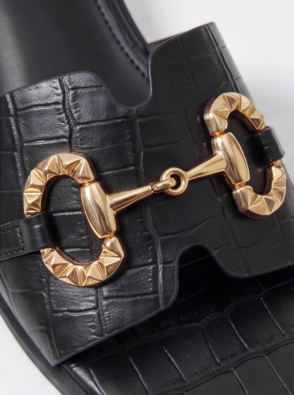 BUCKLE KNOT SLIDES
