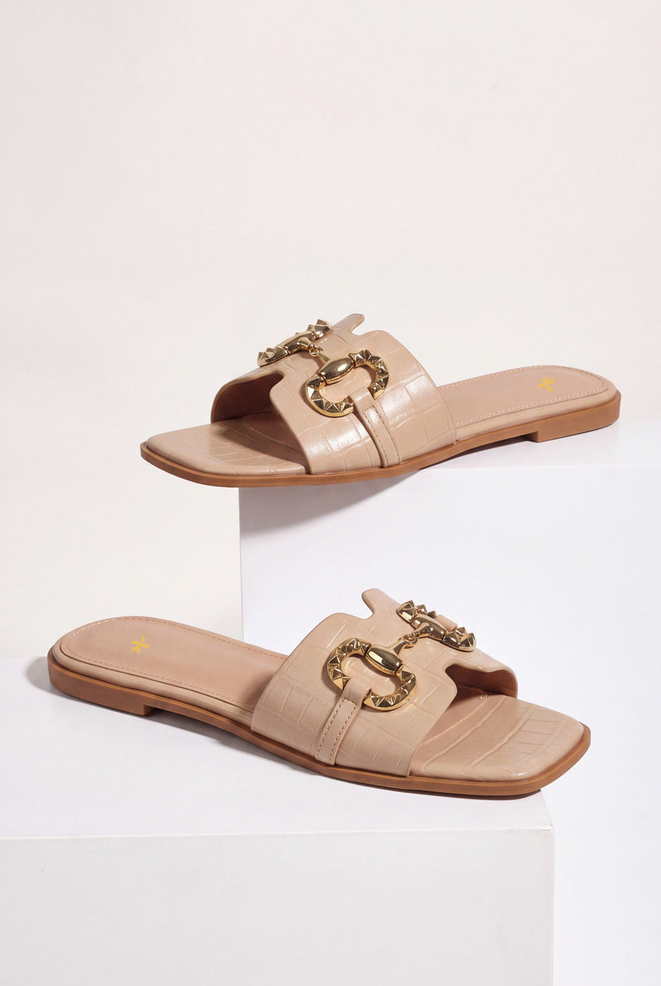 BUCKLE KNOT SLIDES