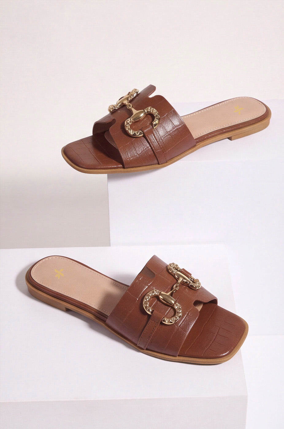 BUCKLE KNOT SLIDES