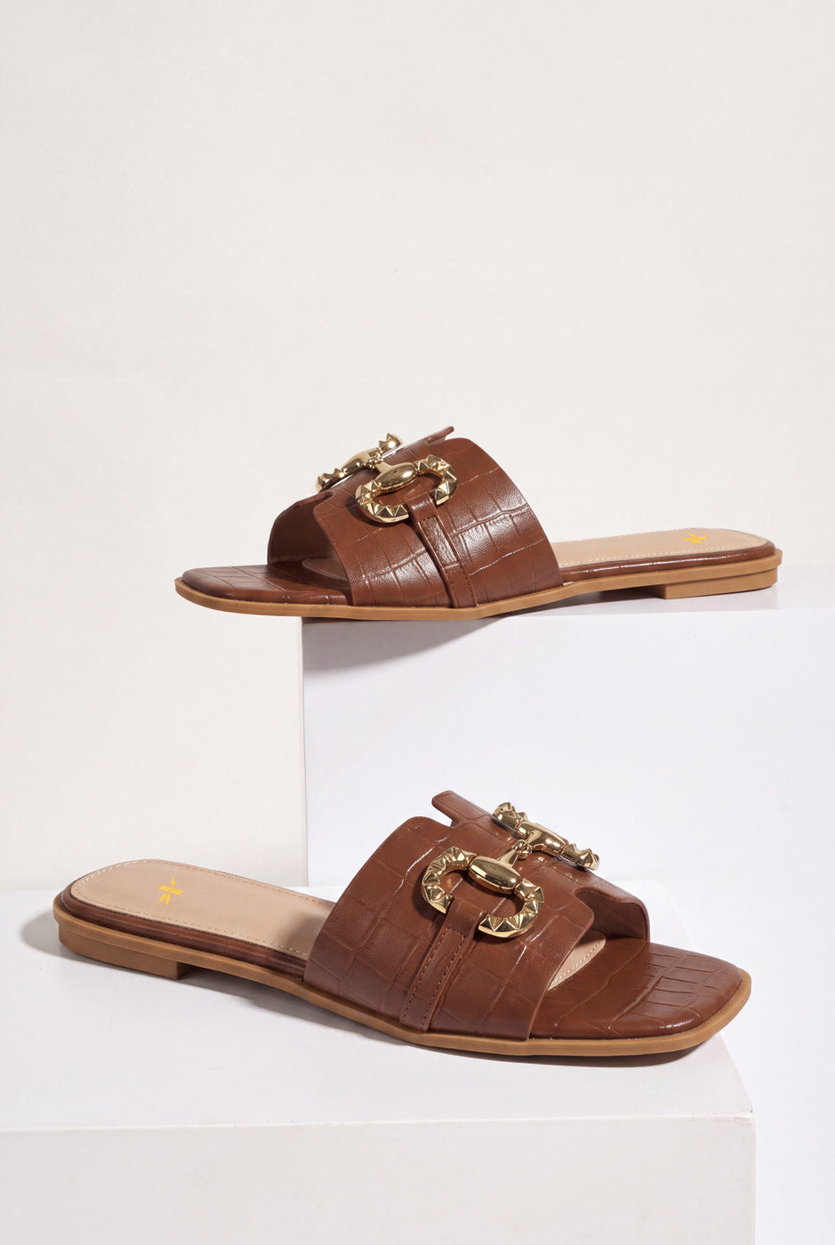 BUCKLE KNOT SLIDES