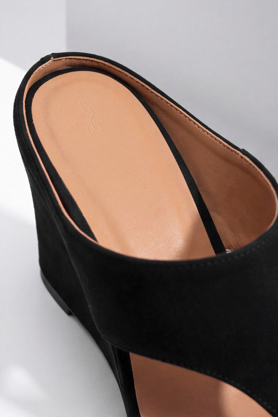 CROSS STRAP WEDGE SANDALS