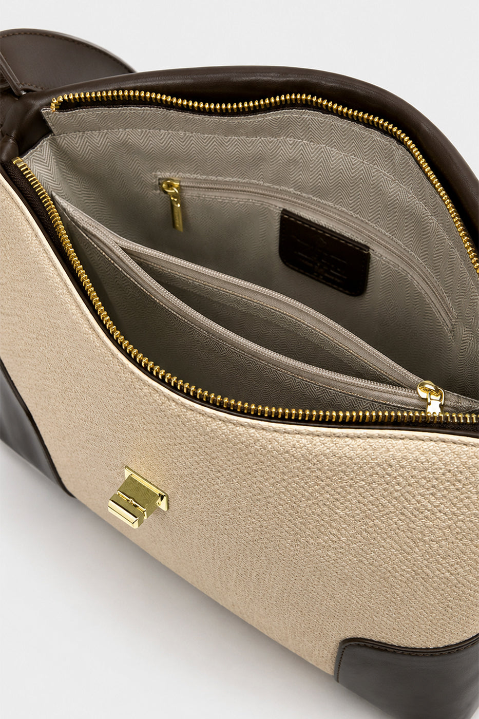 CLASSIC SHOULDER BAG
