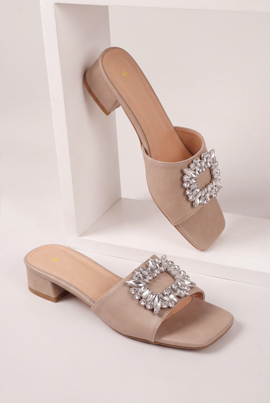 Buckle Heels – Beige