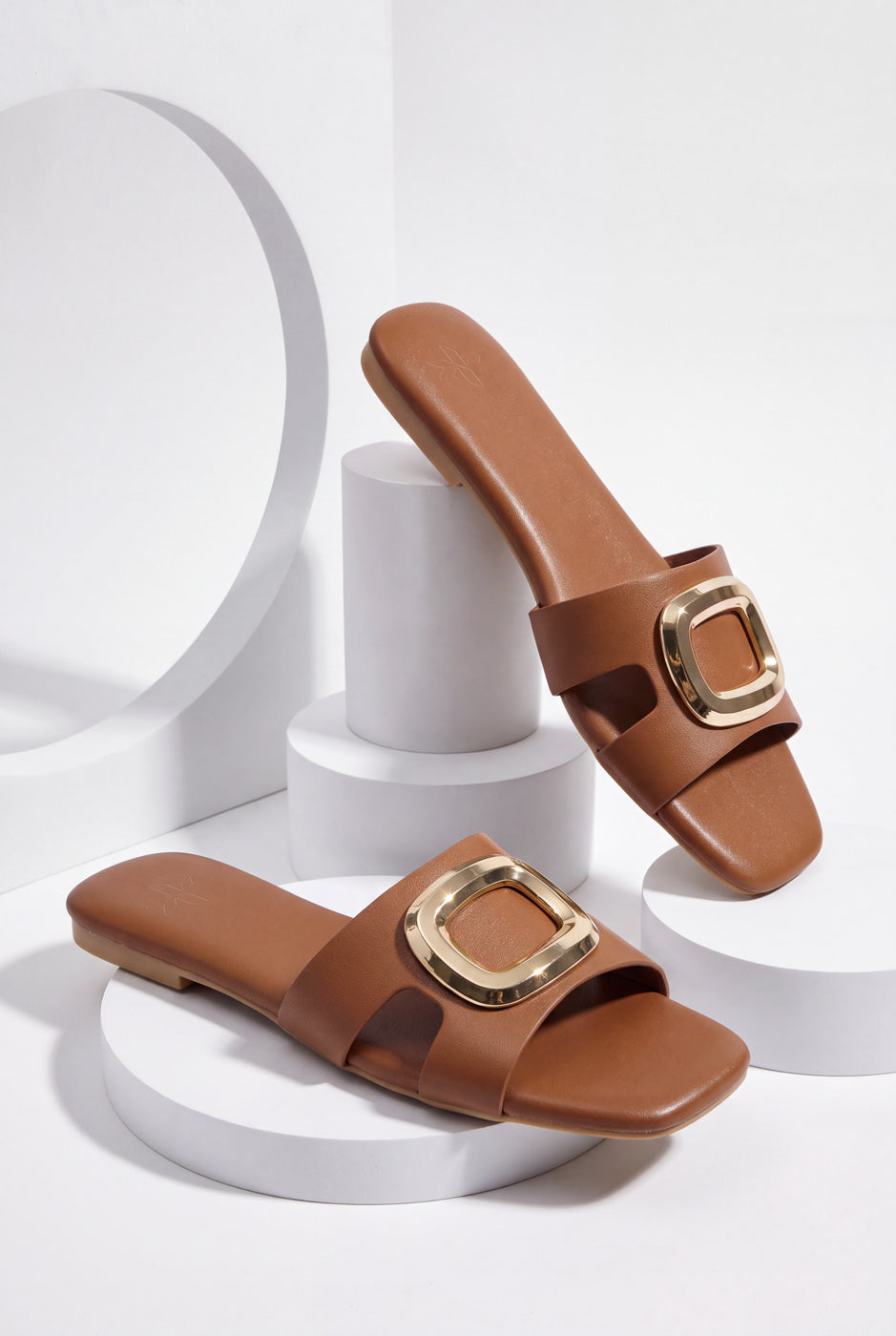 Square Buckle Slides – Camel