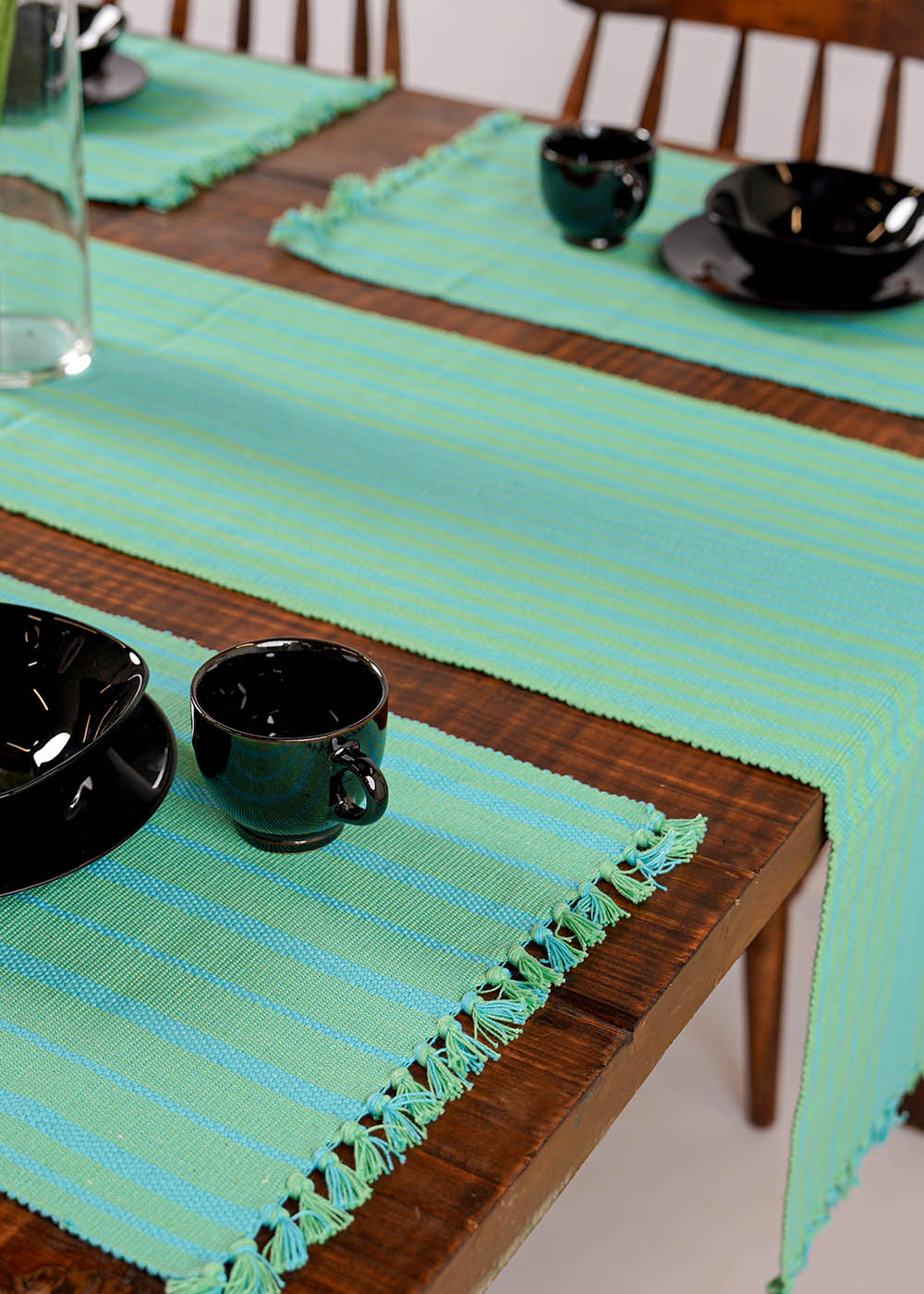 HOME | TABLE RUNNER