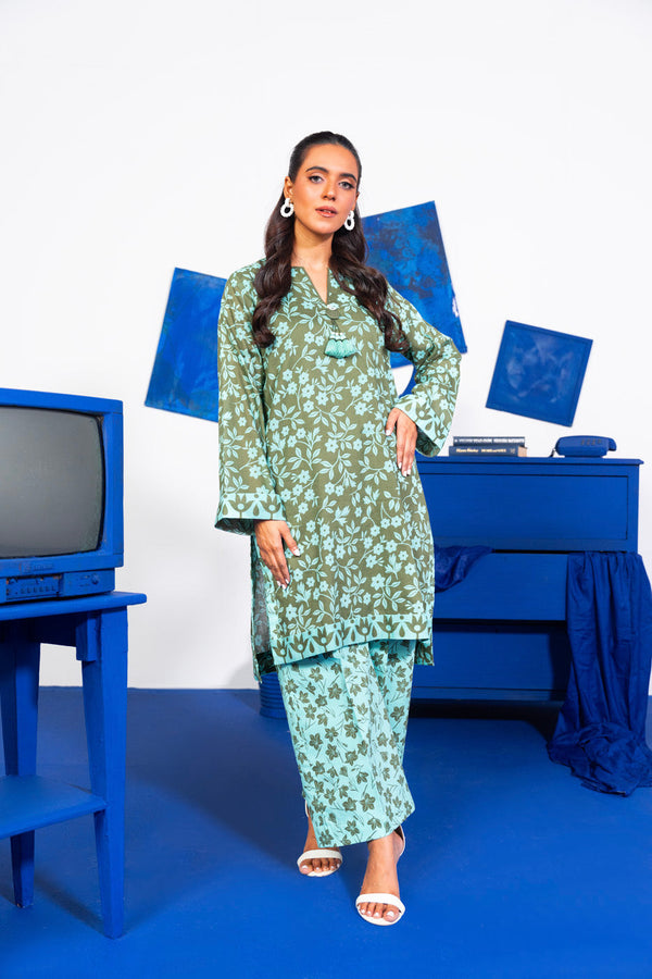 2 Pc Printed Lawn Shirt With Cambric Trouser