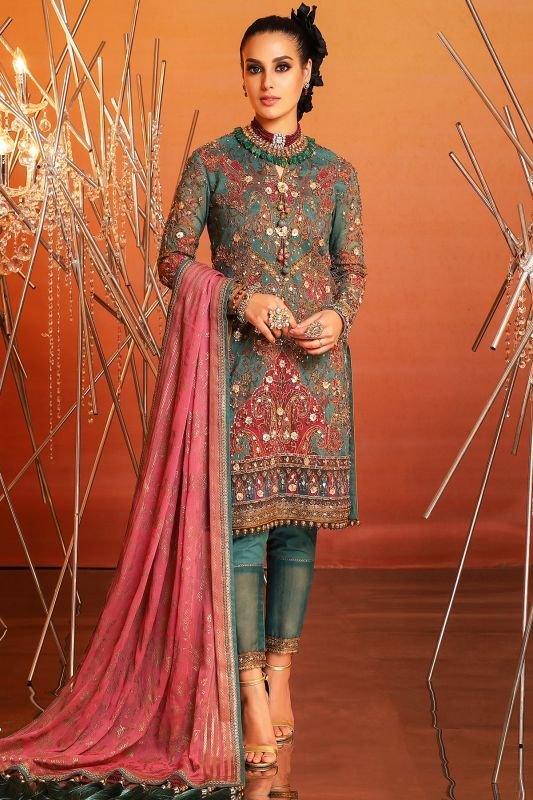 4 Pc Embroidered Suit With Printed Chiffon Dupatta