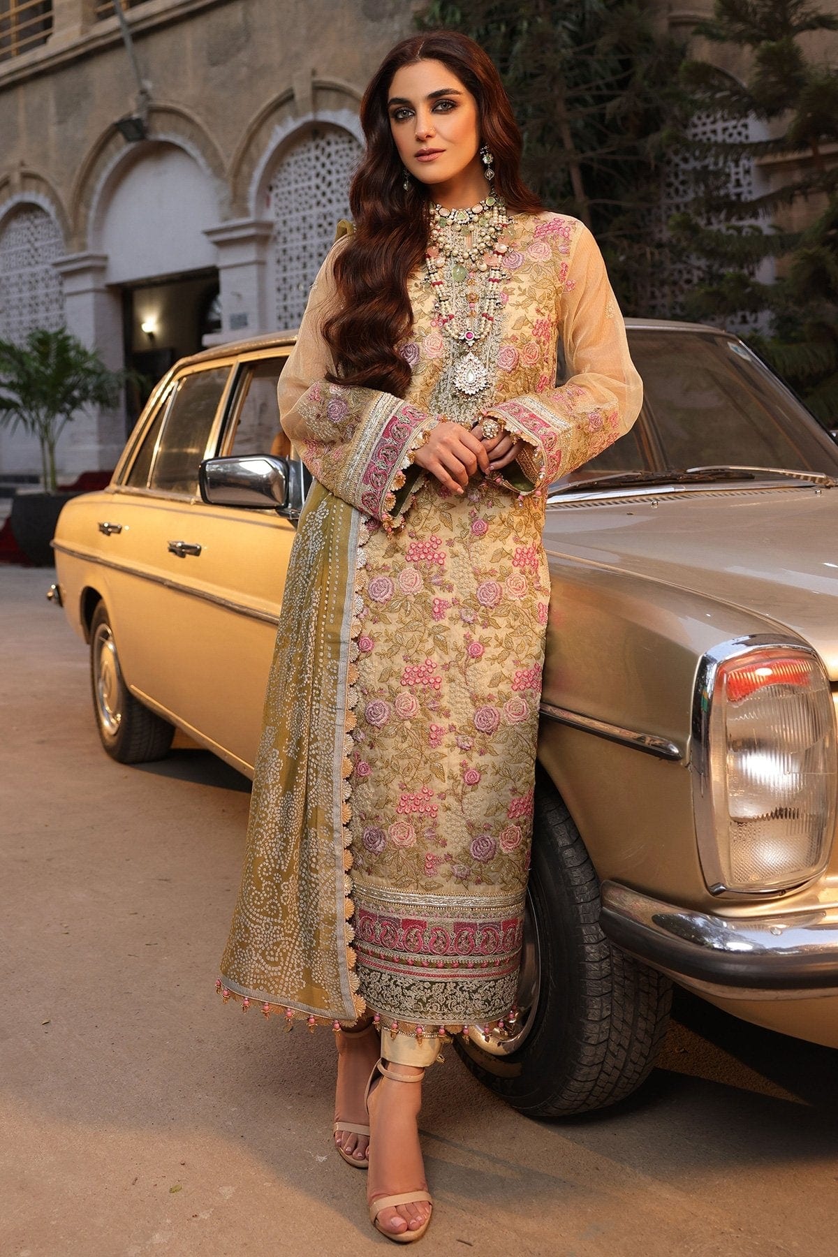 3 Pc Embroidered Organza Zari Suit With Chiffon Dupatta